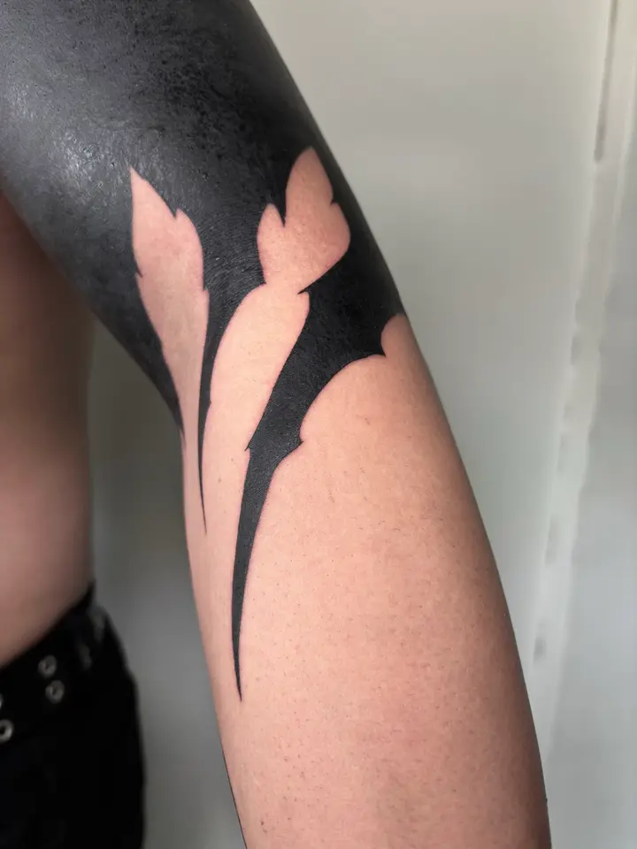 Blackout Arm — Neotribal tattoo by Nillattt, photo 1
