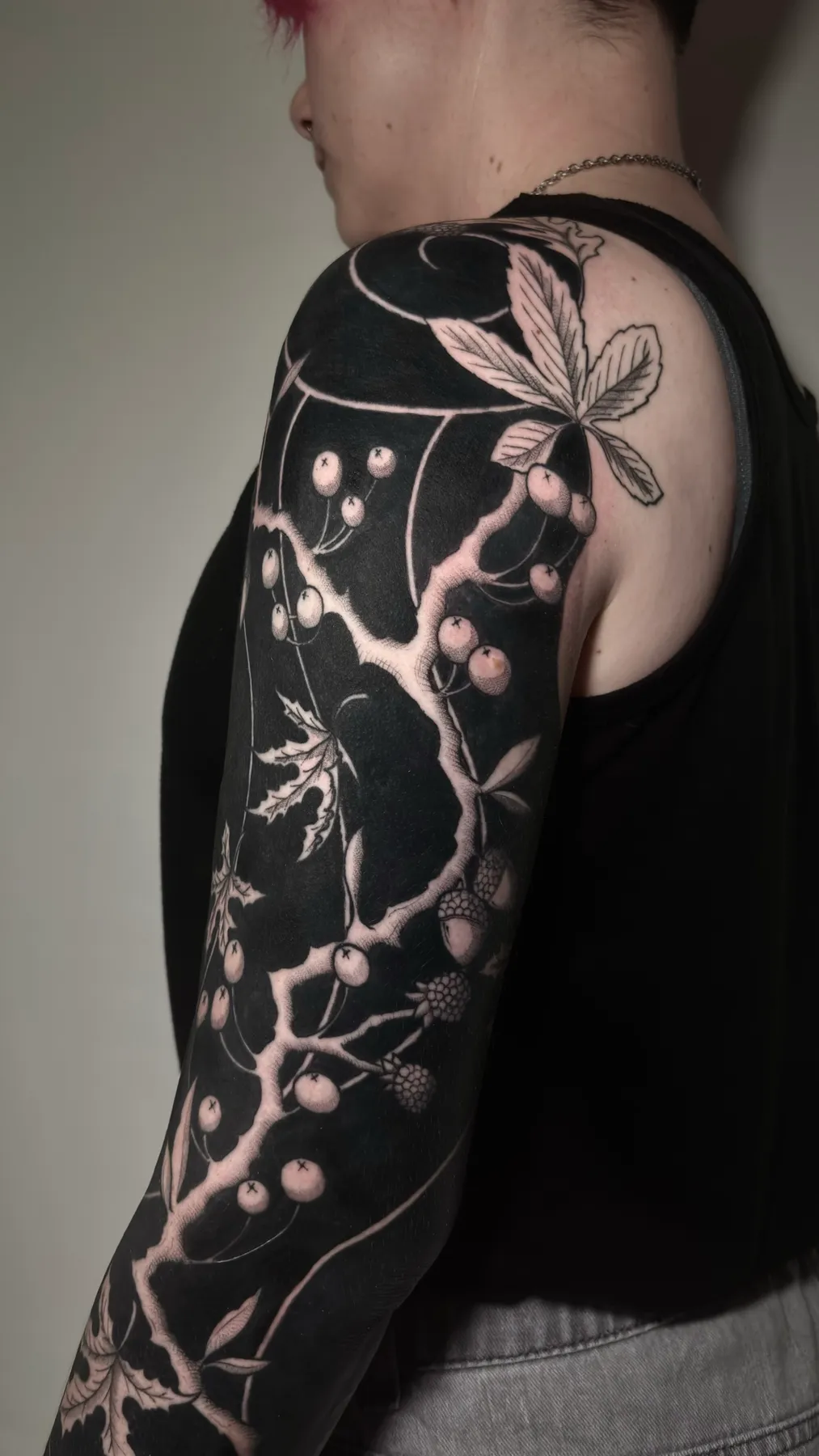 Manga Botánica — tatuaje Blackout de Nillattt, foto 2