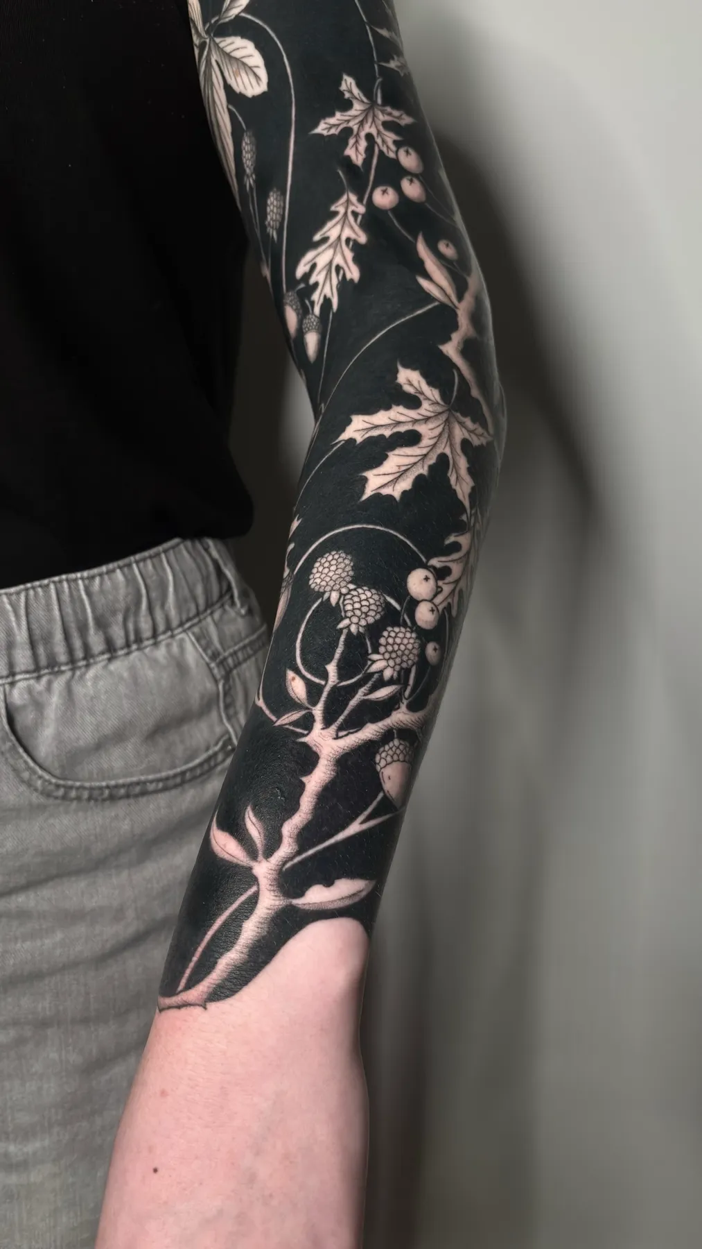 Manga Botánica — tatuaje Blackout de Nillattt, foto 5
