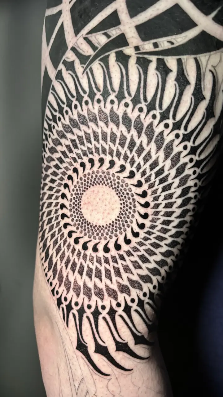 Dotwork Mandala — Ornamental tattoo by Nillattt, photo 1