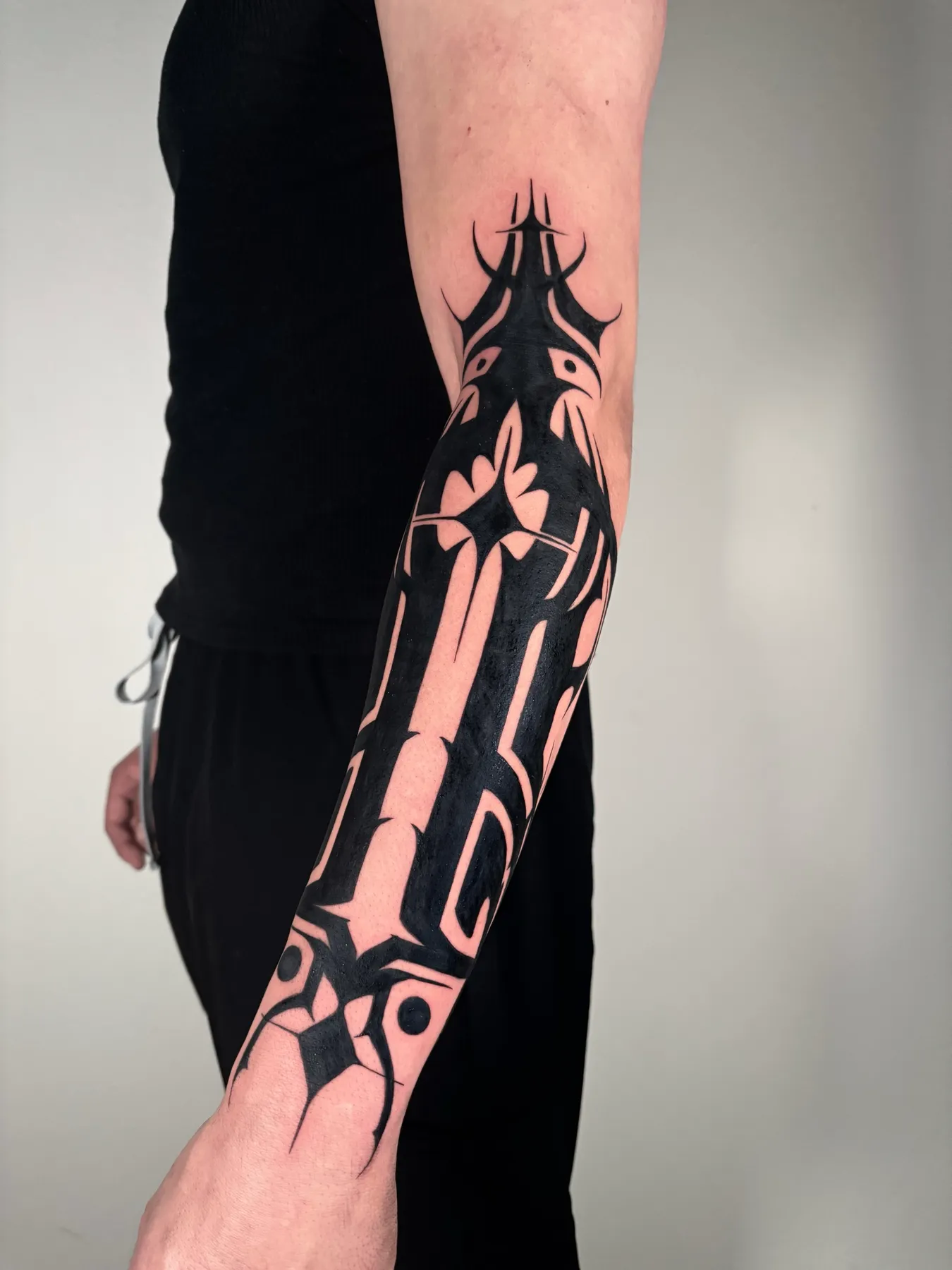Brazo a Mano Alzada — tatuaje Neotribal de Nillattt, foto 1