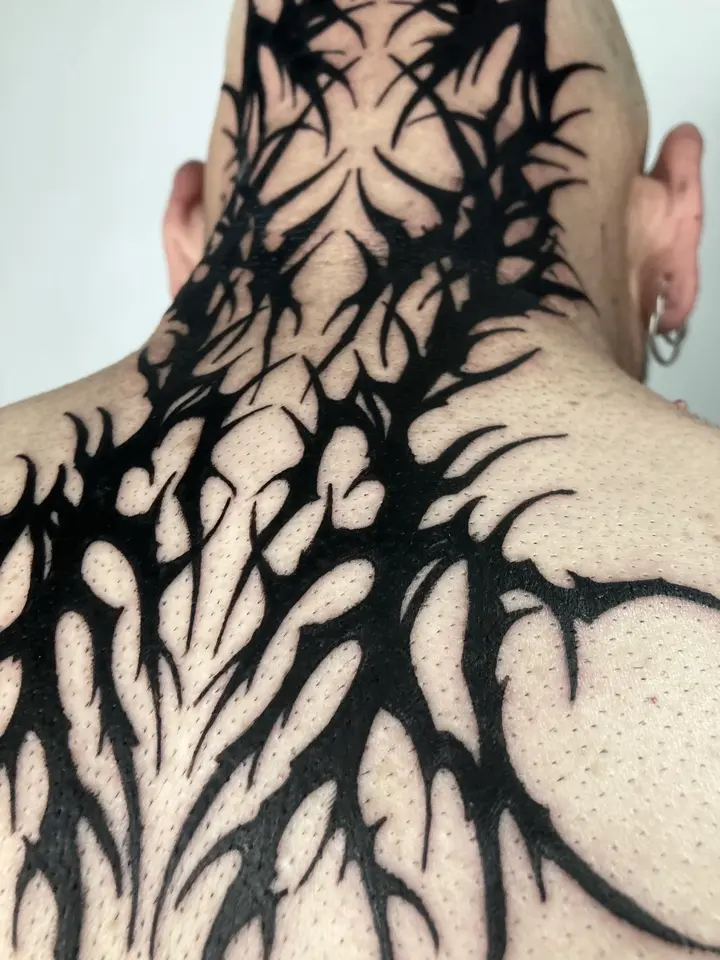 Head & Back — Neotribal tattoo by Nillattt, photo 1