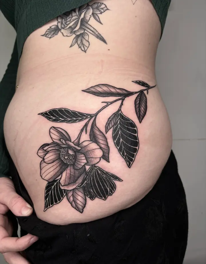 Magnolia — Blackwork tattoo by Nillattt, photo 1