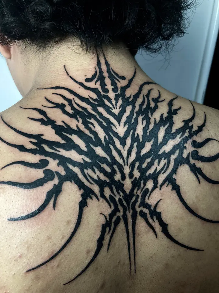 Neck & Back — Neotribal tattoo by Nillattt, photo 1