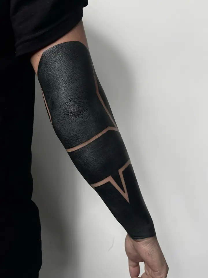 One-Shot Forearm — Blackout tattoo by Nillattt, photo 1