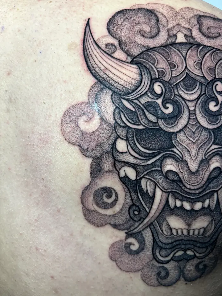 Oni Mask — Blackwork tattoo by Nillattt, photo 1