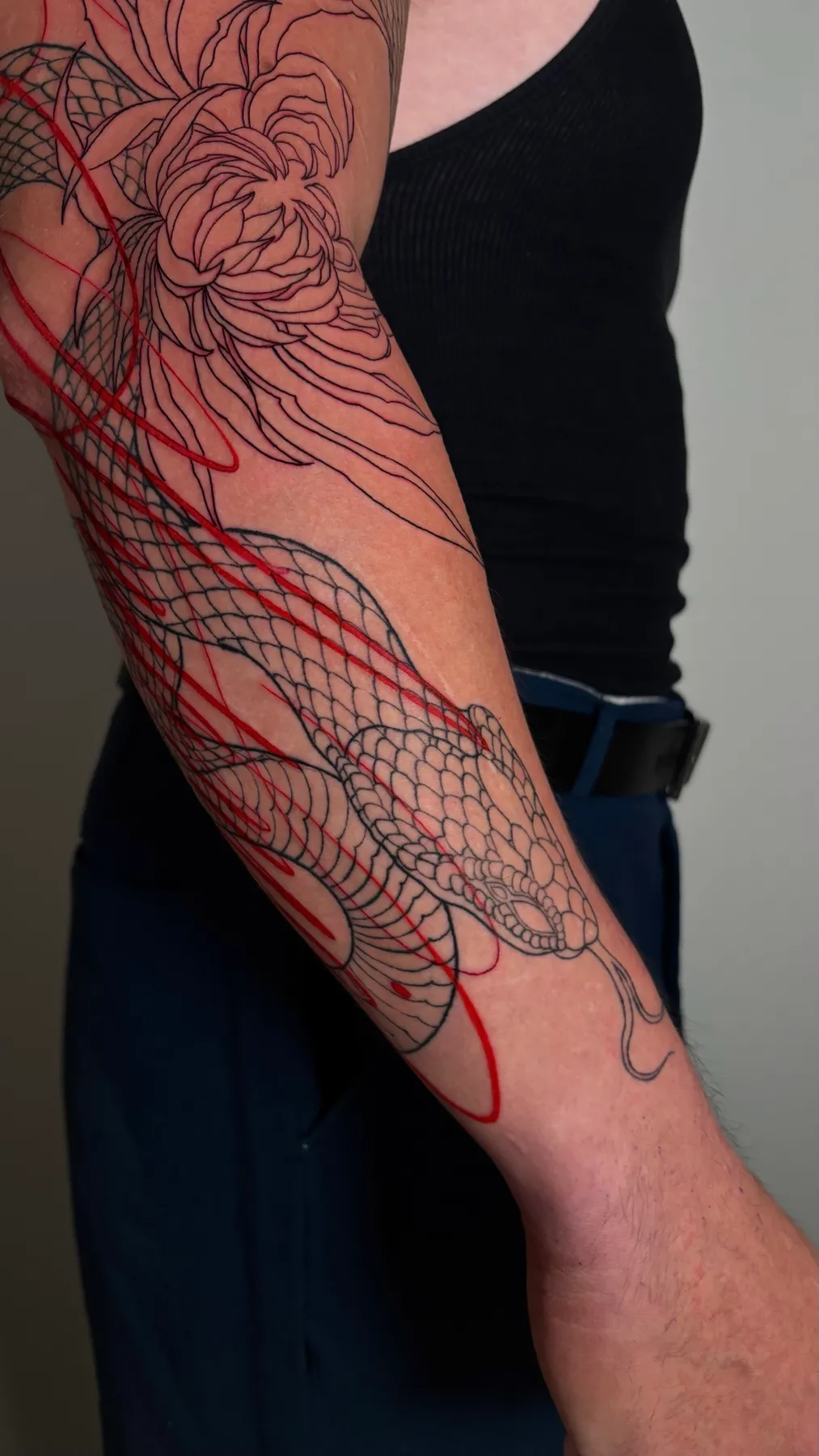 Blastover Serpiente Roja — tatuaje Blackwork de Nillattt, foto 2