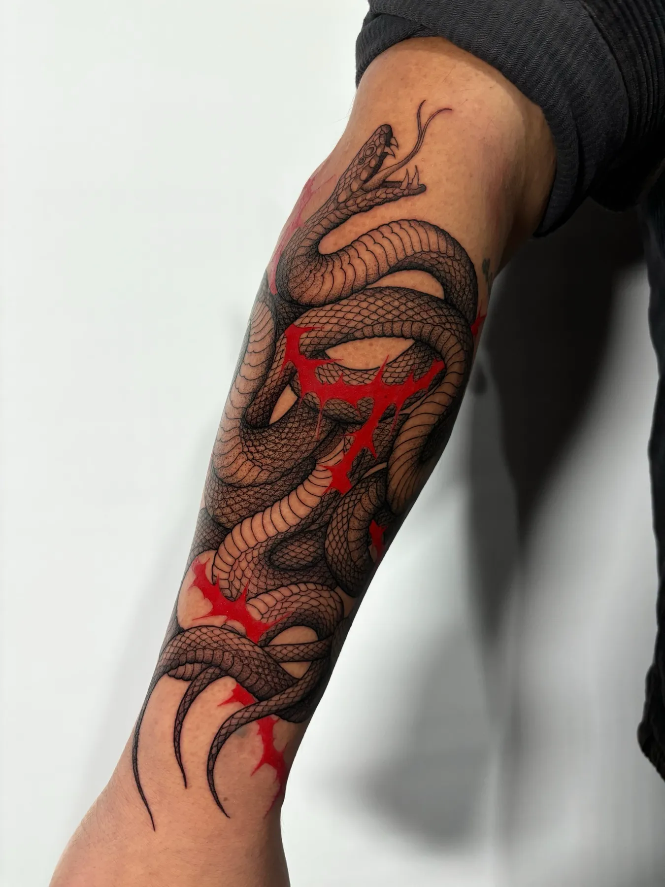 Serpientes Rojas — tatuaje Blackwork de Nillattt, foto 2