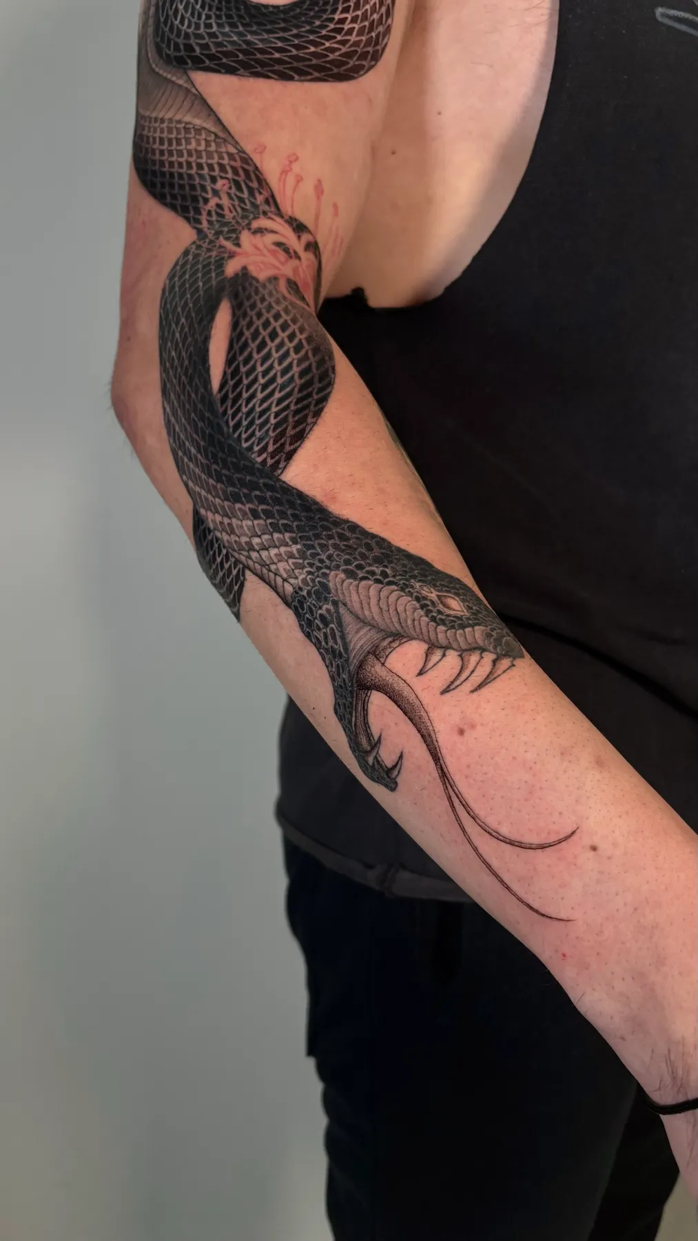 Serpent Sleeve — Blackwork tattoo by Nillattt, photo 3