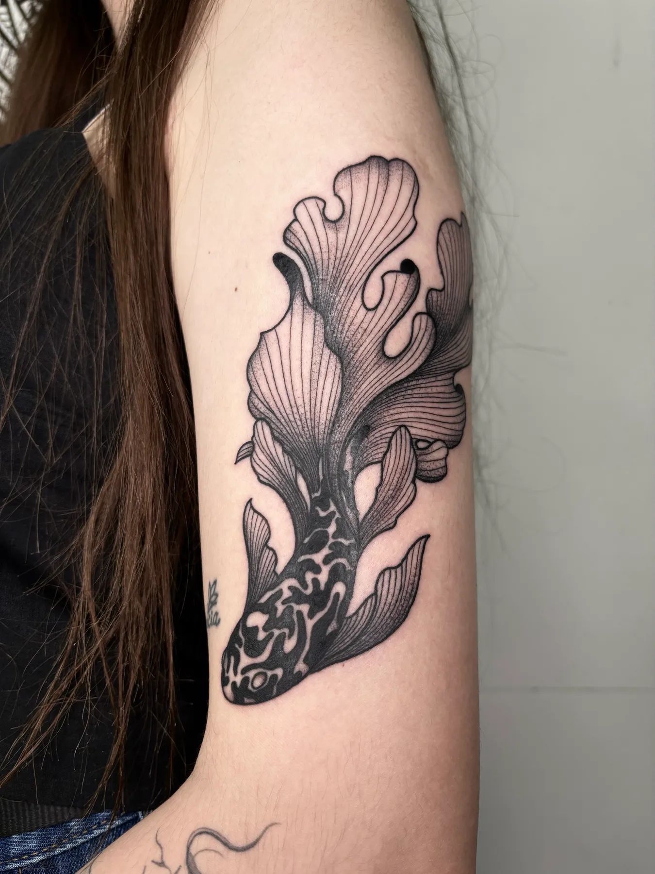 Koi Suminagashi — tatuaje Blackwork de Nillattt, foto 1