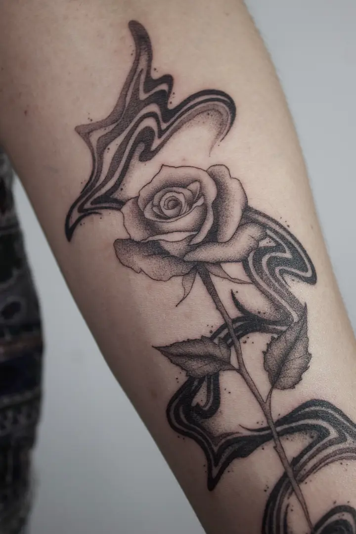 Suminagashi Rose — Blackwork tattoo by Nillattt, photo 1