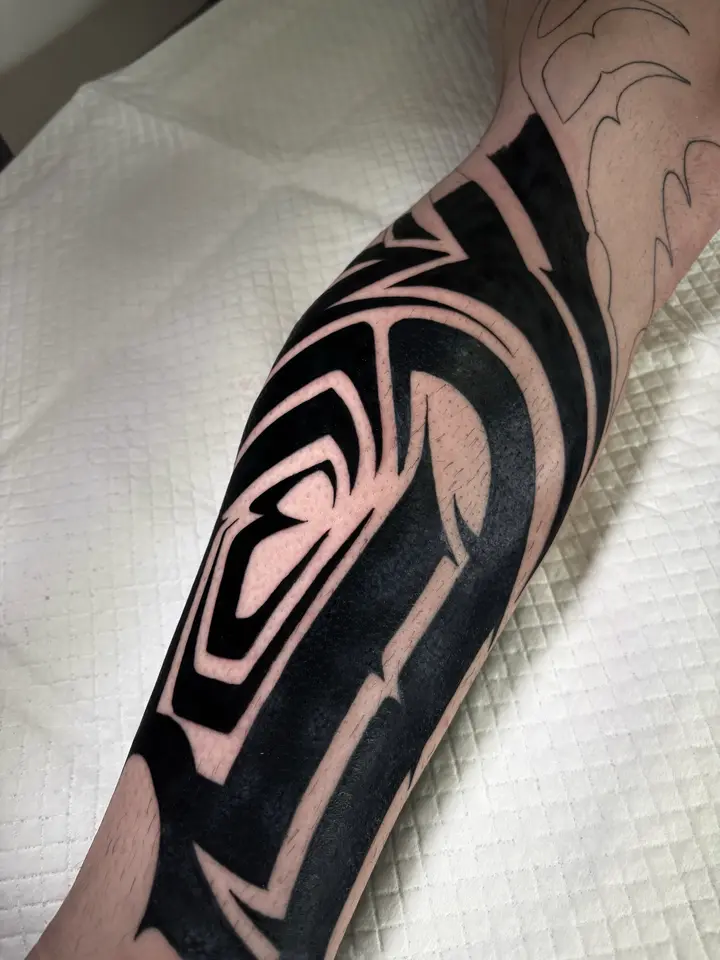 Symmetry Leg — Neotribal tattoo by Nillattt, photo 1