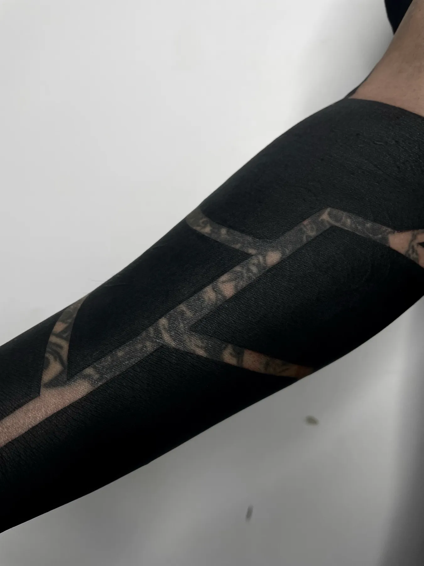 Chevron Texturizado — tatuaje Blackout de Nillattt, foto 3