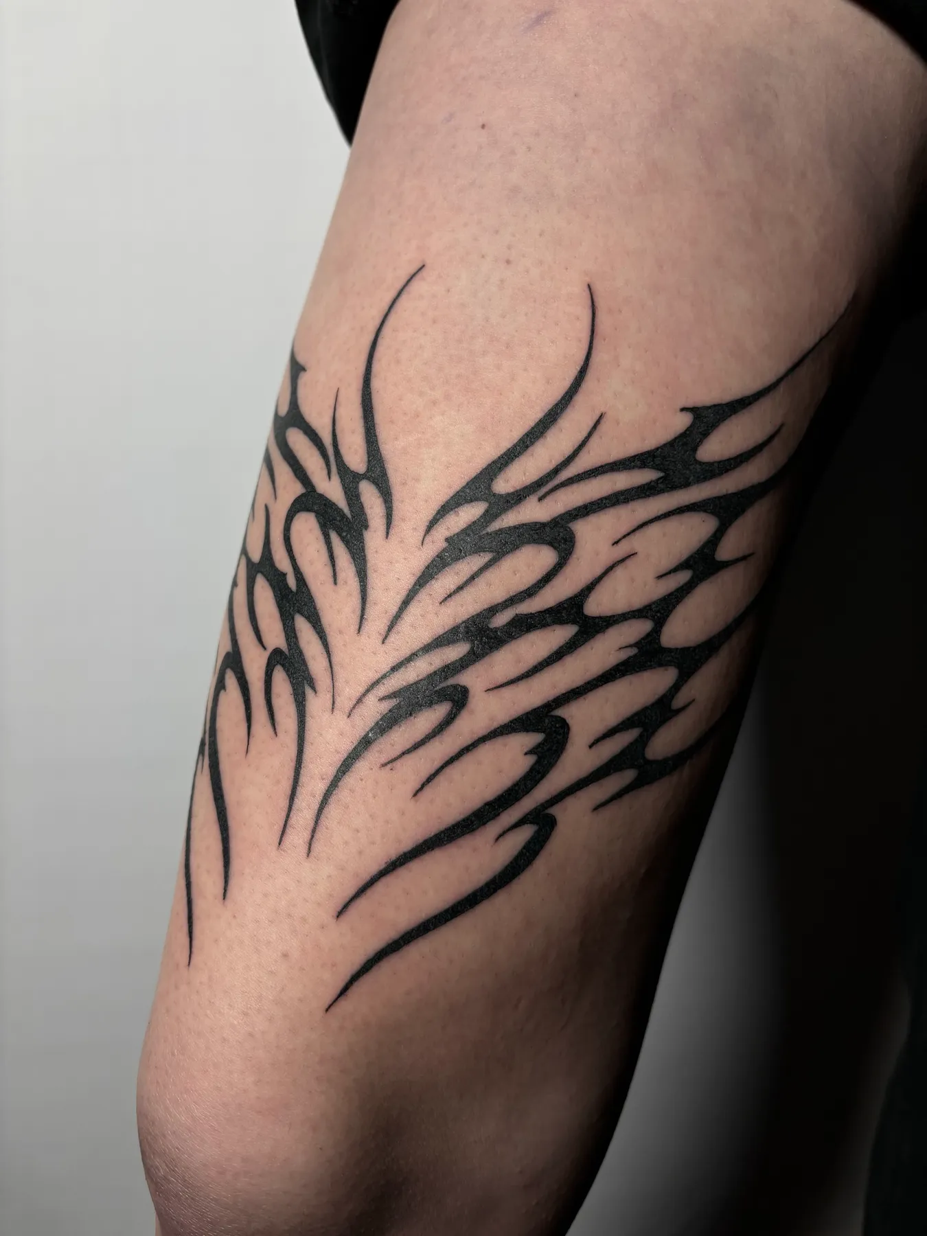 Muslo — tatuaje Neotribal de Nillattt, foto 1