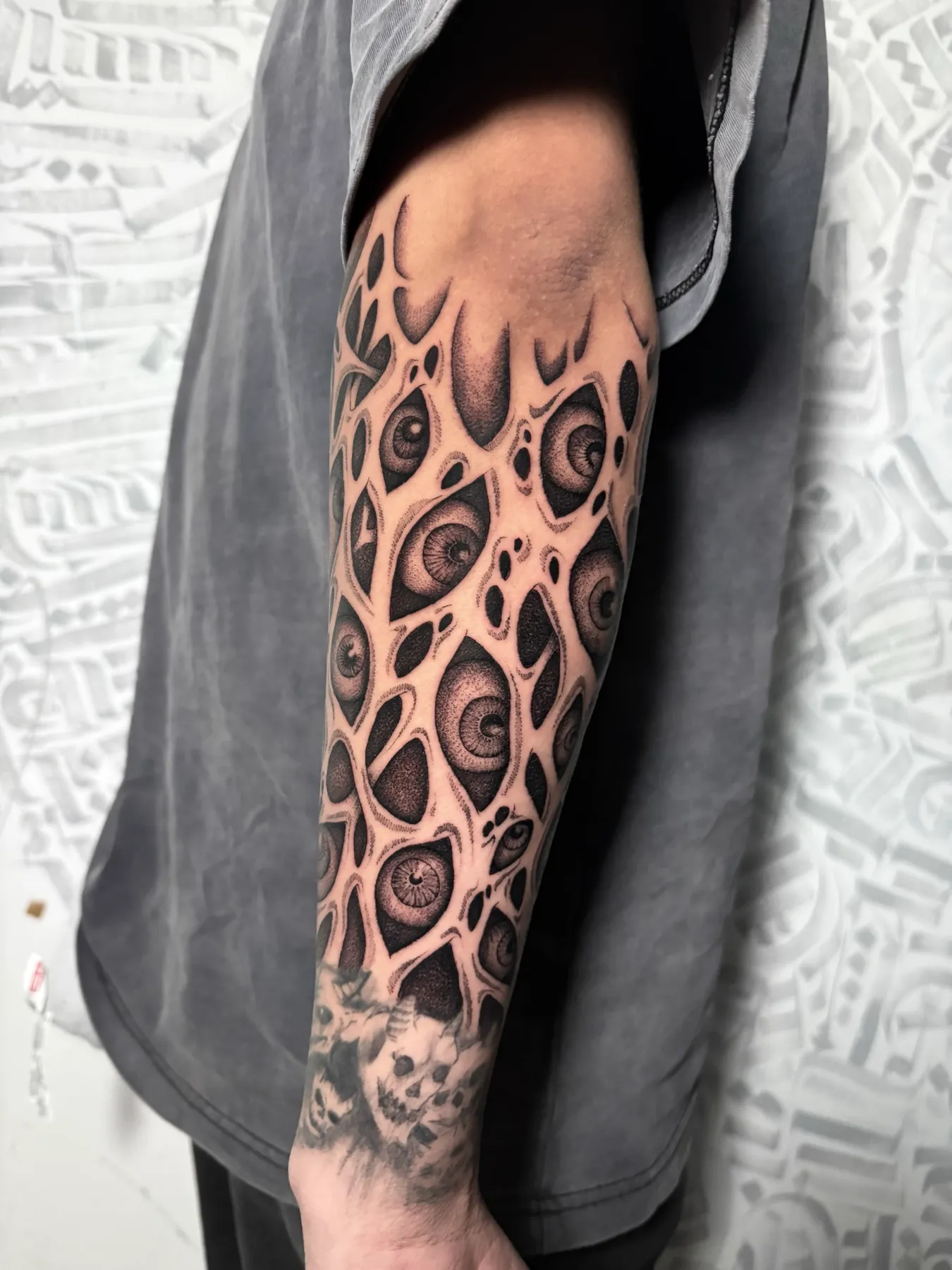Manga de los Mil Ojos — tatuaje Blackwork de Nillattt, foto 1
