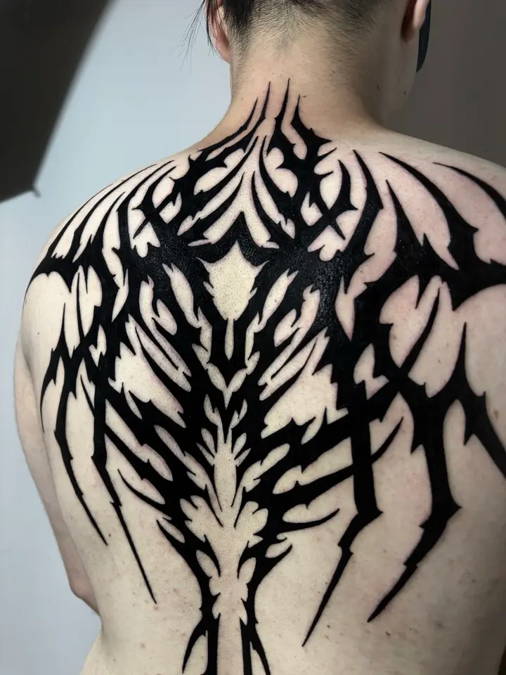 Venom Back — Neotribal tattoo by Nillattt, photo 1