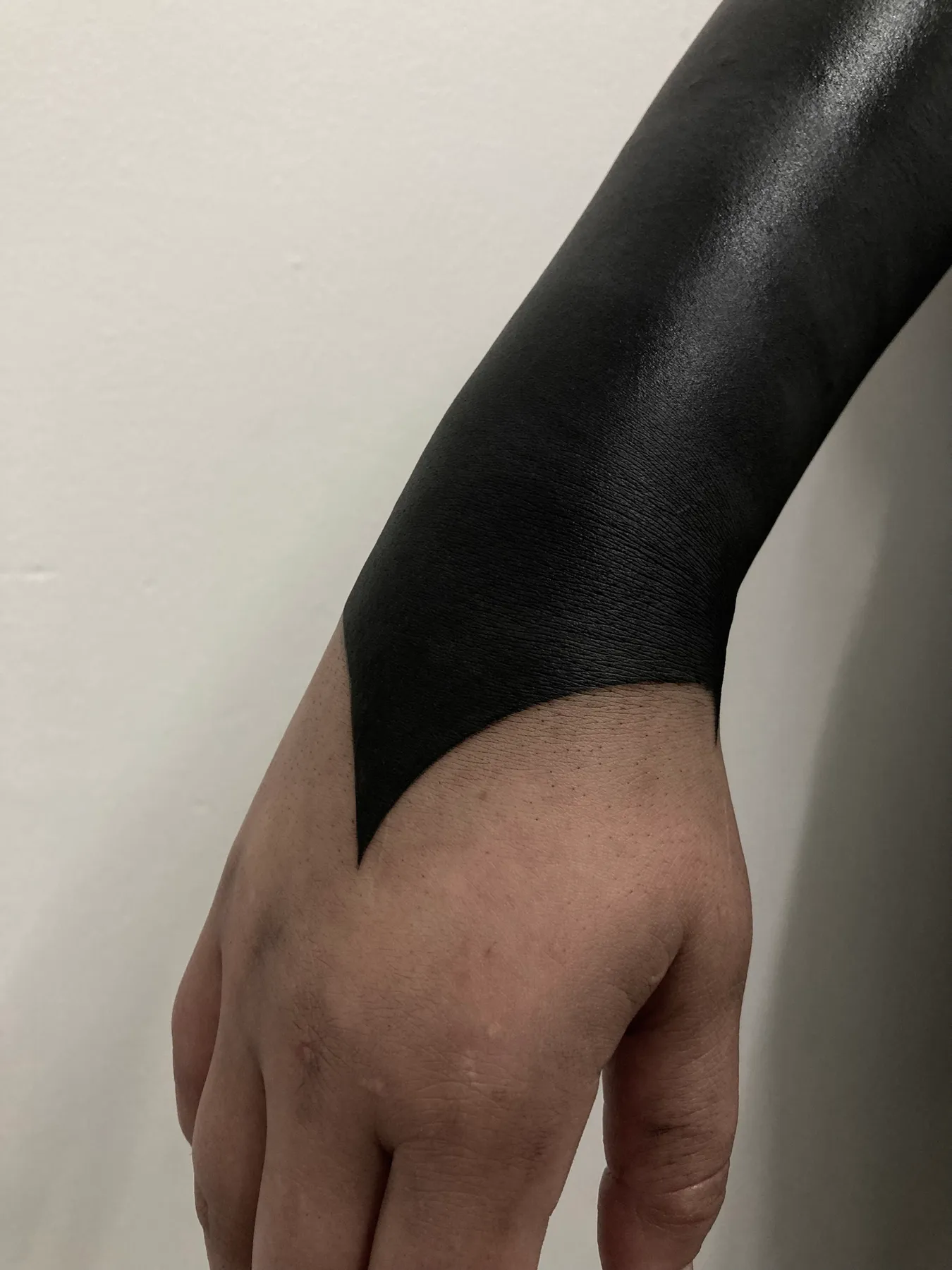 Wrist Finish — Blackout tattoo by Nillattt, photo 2